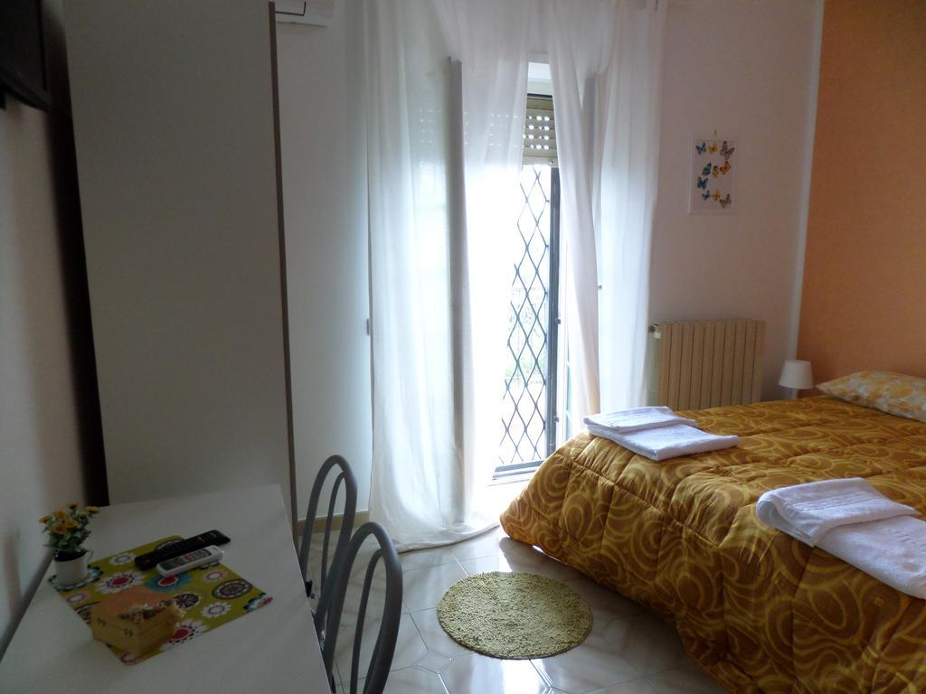 B&B Villino Lory Marino Buitenkant foto