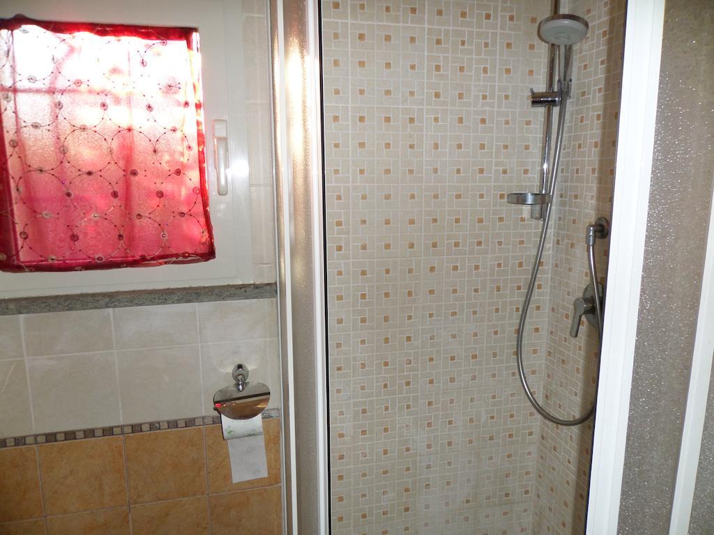 B&B Villino Lory Marino Buitenkant foto